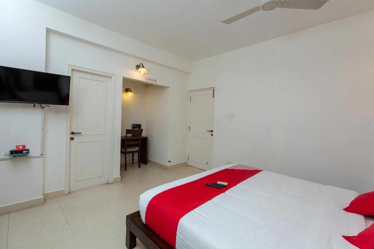 Oyo 23202 Cute Orange Service Hotel Chennai