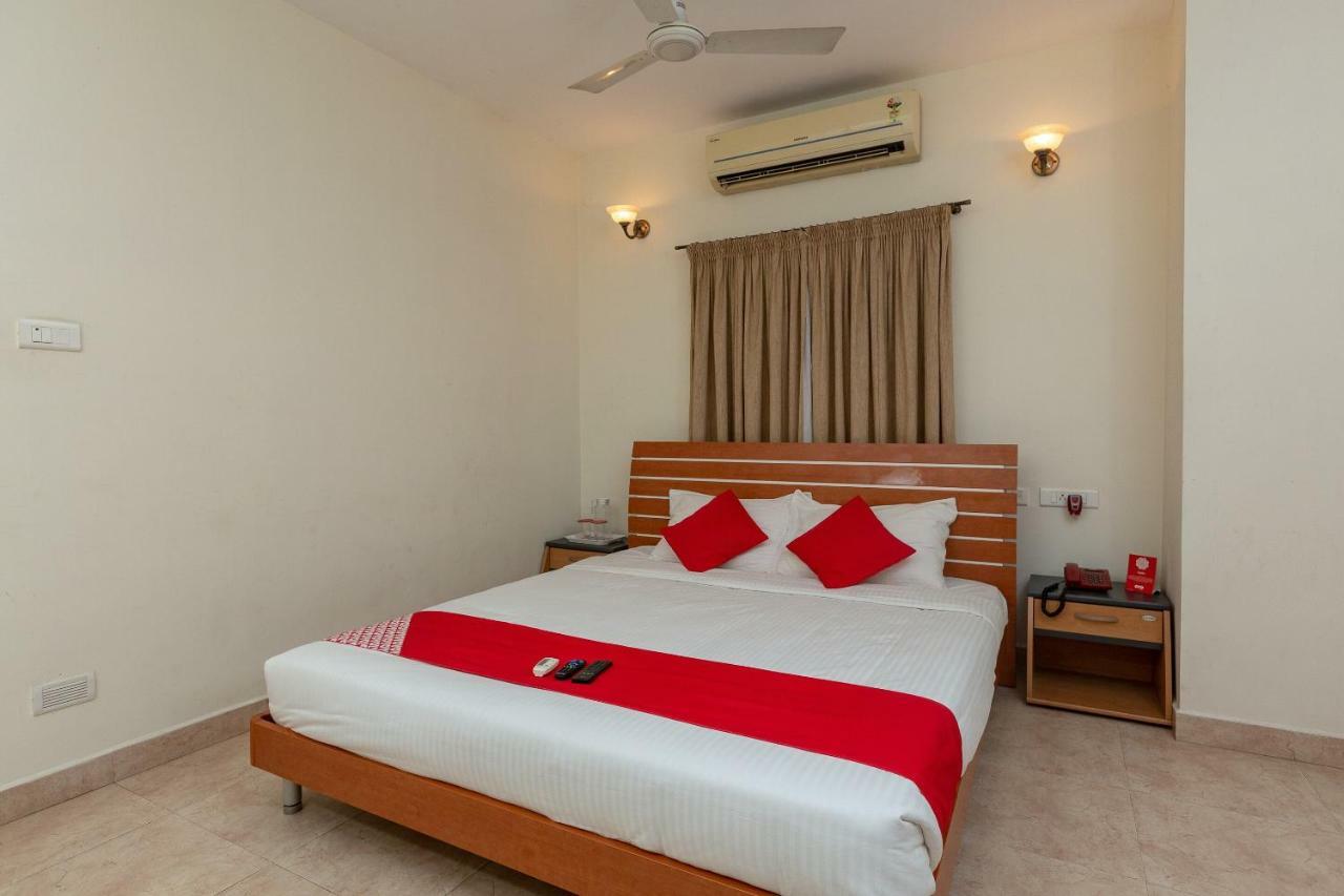 Oyo 23202 Cute Orange Service Hotel